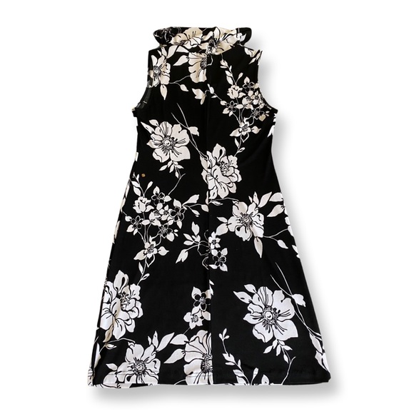 Expressions Hawaiian Dress - Picture 3 of 5